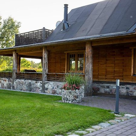Erlendi Kodumajutus Villa Pärnu Exterior foto