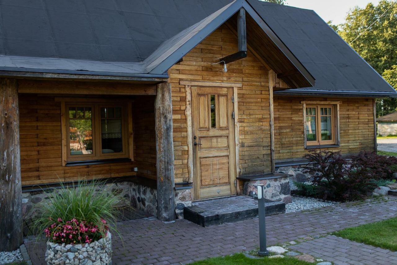 Erlendi Kodumajutus Villa Pärnu Exterior foto