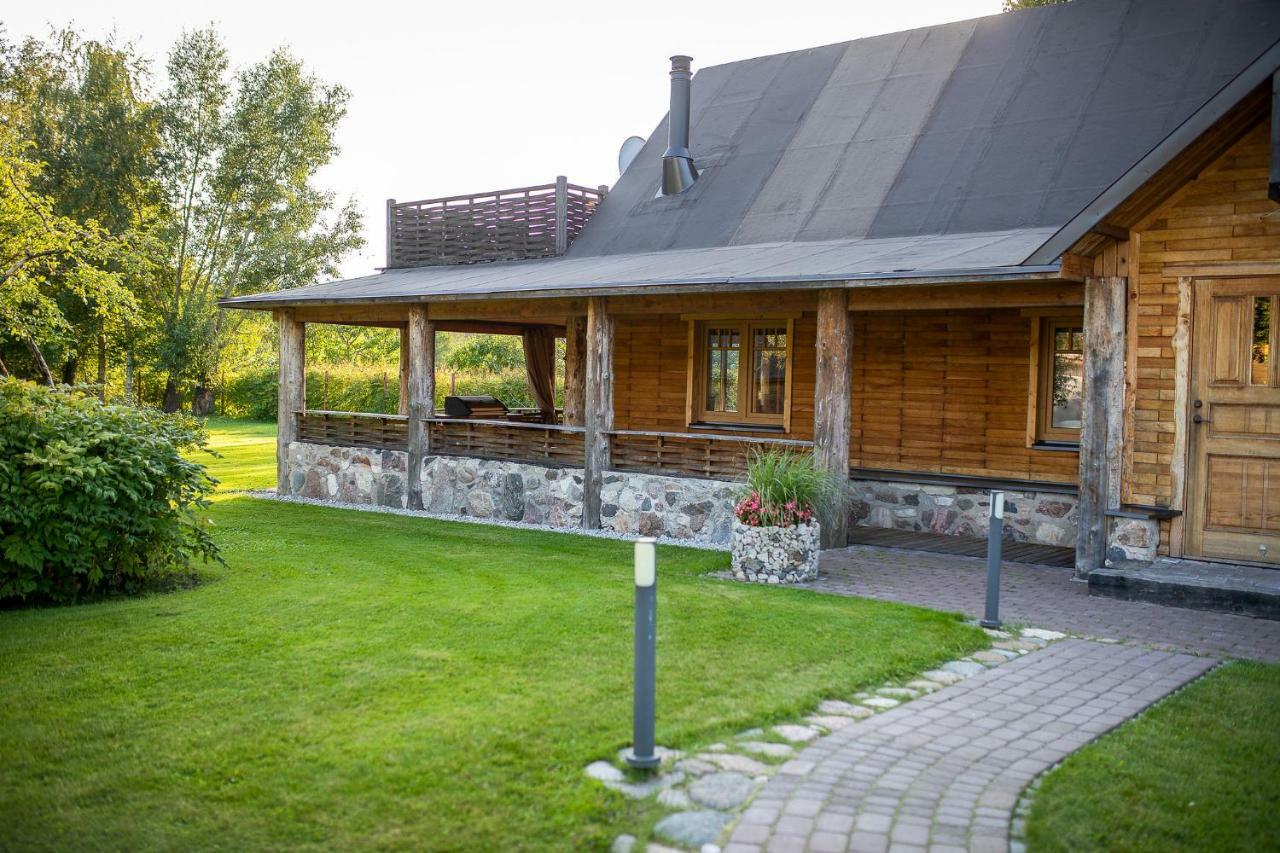 Erlendi Kodumajutus Villa Pärnu Exterior foto
