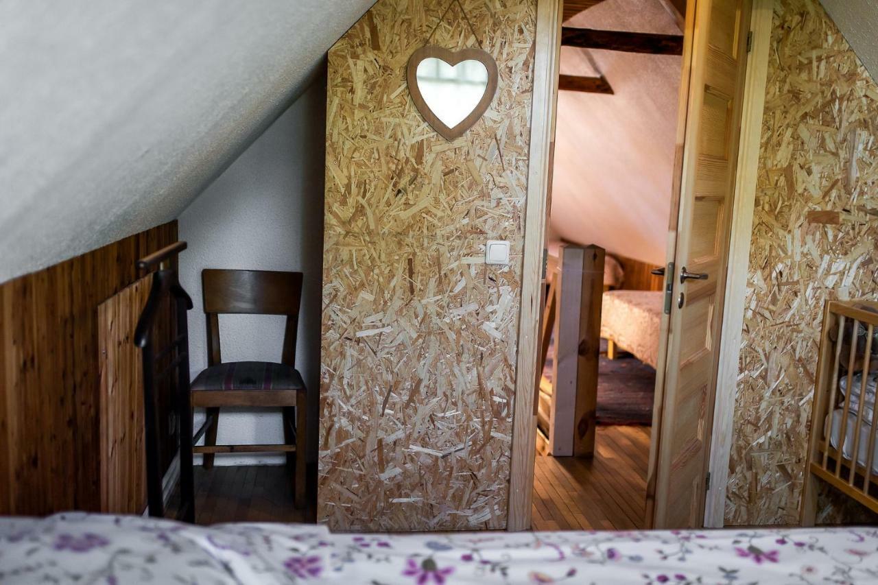 Erlendi Kodumajutus Villa Pärnu Exterior foto